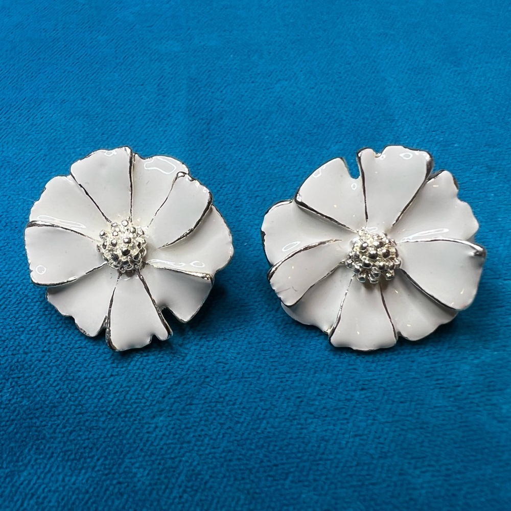 Vintage Silver and White Enamel Flower Clip Earrings